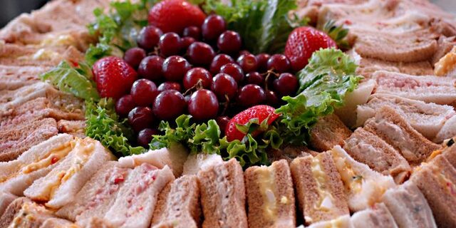 Deluxe Half Sandwich Catering Package with drinks